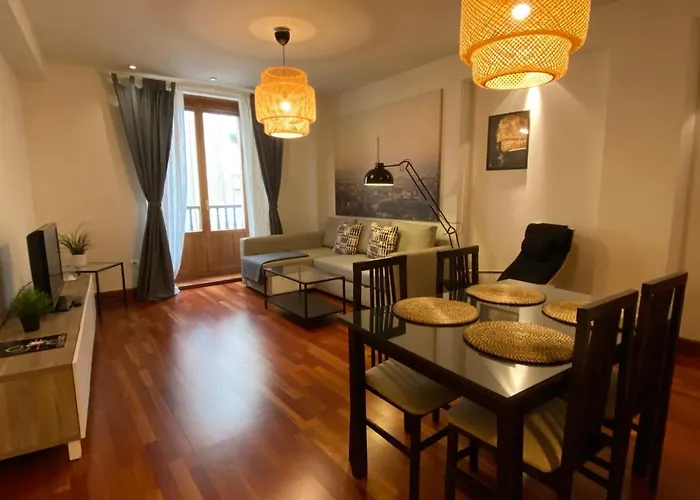 Homyat Prior Romo, Plaza Mayor *