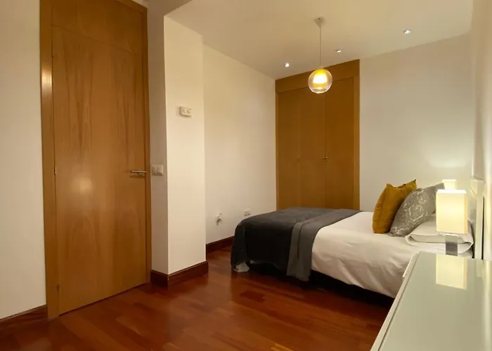 Homyat Prior Romo, Plaza Mayor Apartment *