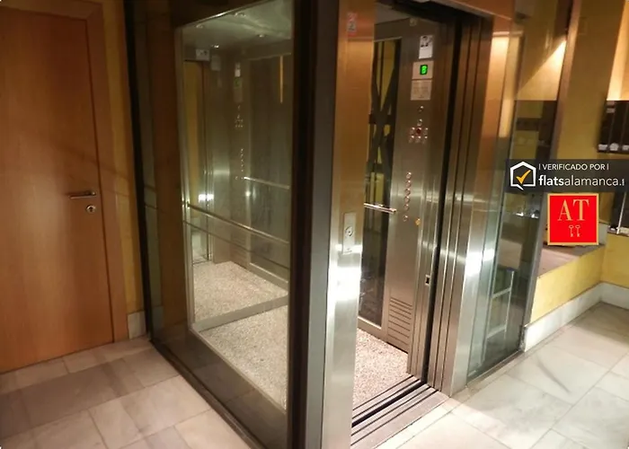 Homyat Prior Romo, Plaza Mayor Lejlighed *